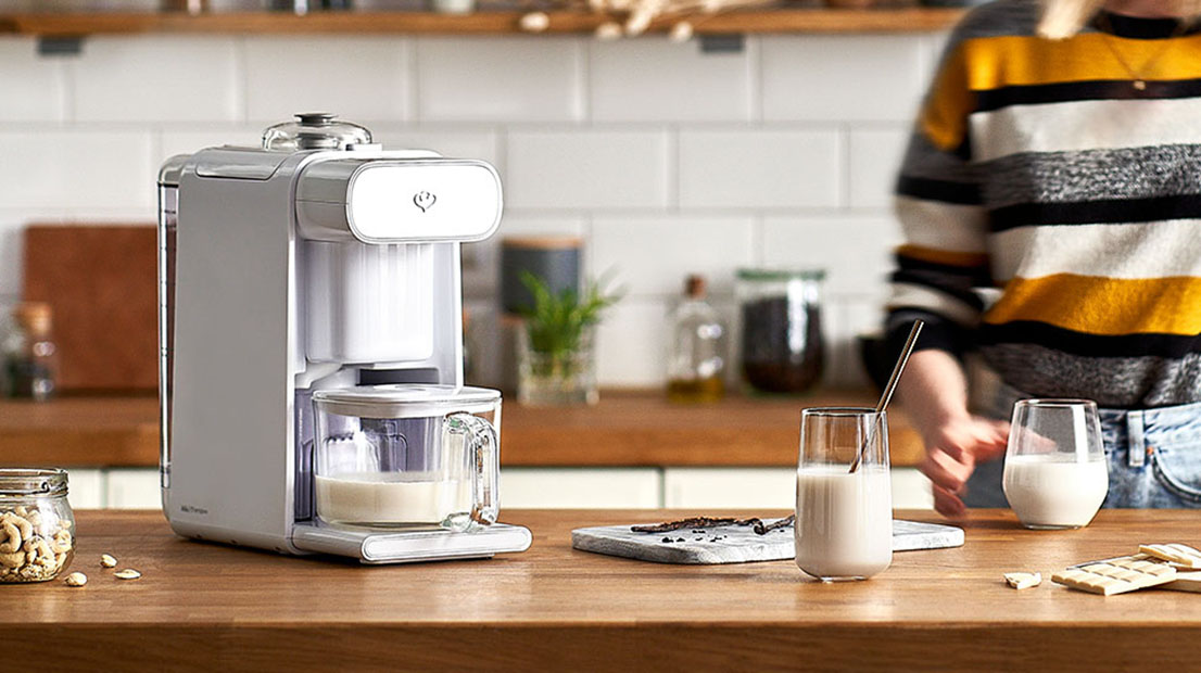 Keukenmake-over voor de bewuste consument: Mila Mini plantaardige melkblender van Springlane Kitchen